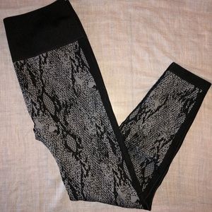 Fabletics Seamless 7/8 leggings